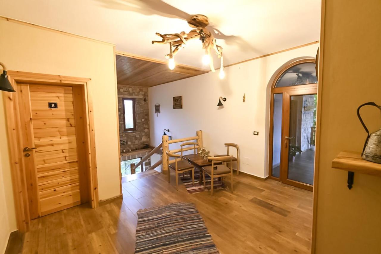Bujtina Shkodrani Voskopojë Exterior foto