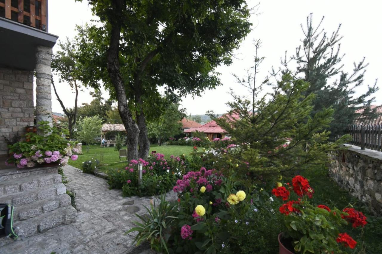 Bujtina Shkodrani Voskopojë Exterior foto